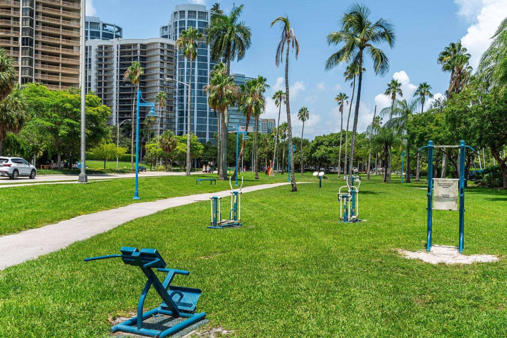 Apartment Bay View Beauty 1 Bedroom In Coconut Grove Parking Included *
